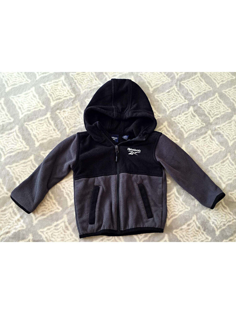 Reebok Boys 2T Fleece Hoodie Full Zip Black/Gray Colorblock Pockets